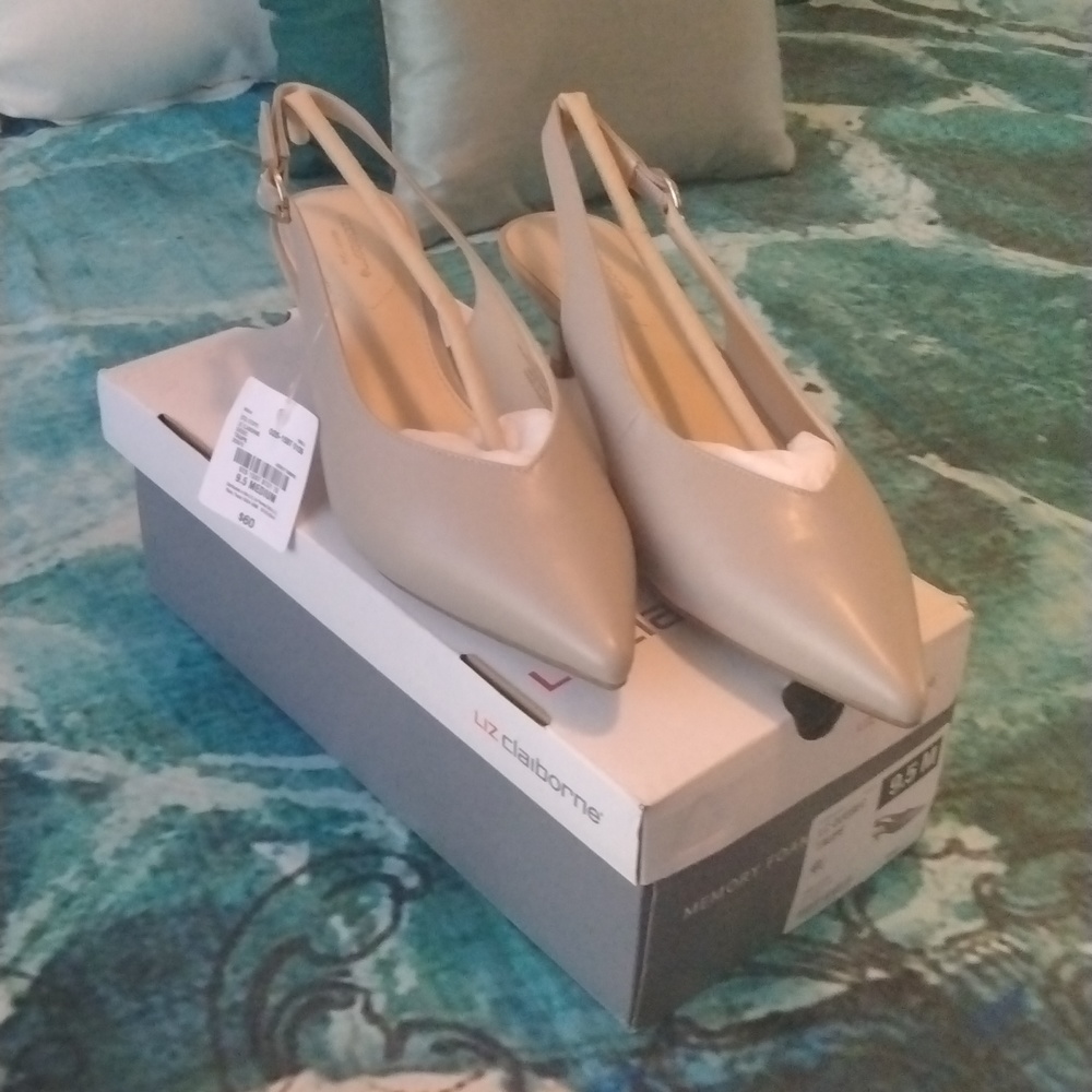 LIZ CLAIBORNE SHOES